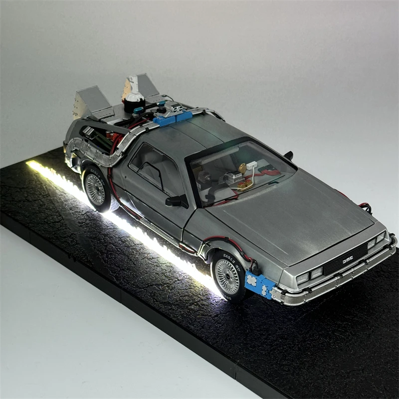 1/18 スケール バック・トゥ・ザ・フューチャー デロリアン用ダイ