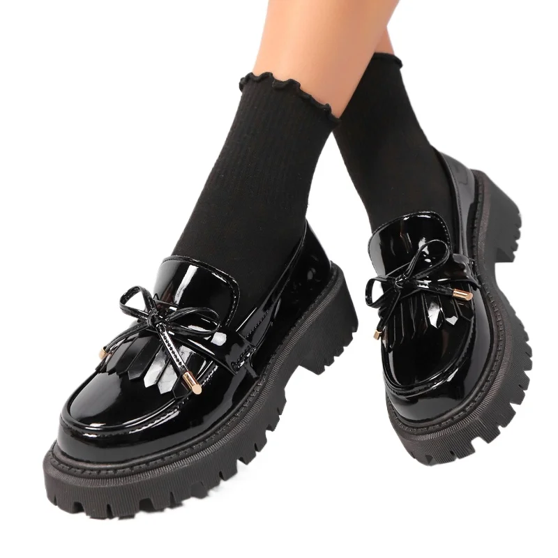 

Новая женская обувь Doudou, глянцевая и матовая обувь Le Fu, повседневная обувь с кисточками и круглым носком для женщин, туфли-лодочки, большие размеры 35-42