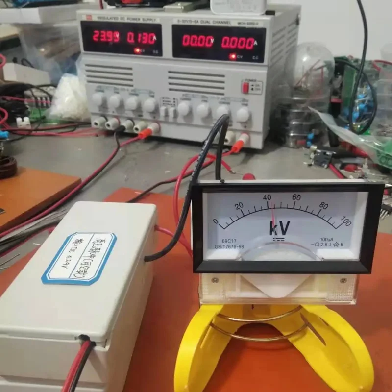 Вход 24 В постоянного тока, низкая мощность, высокое напряжение, импульсная дуга 40 кВ, может быть не нагрузку для длительного ионов электростатического генератора 24 часа.