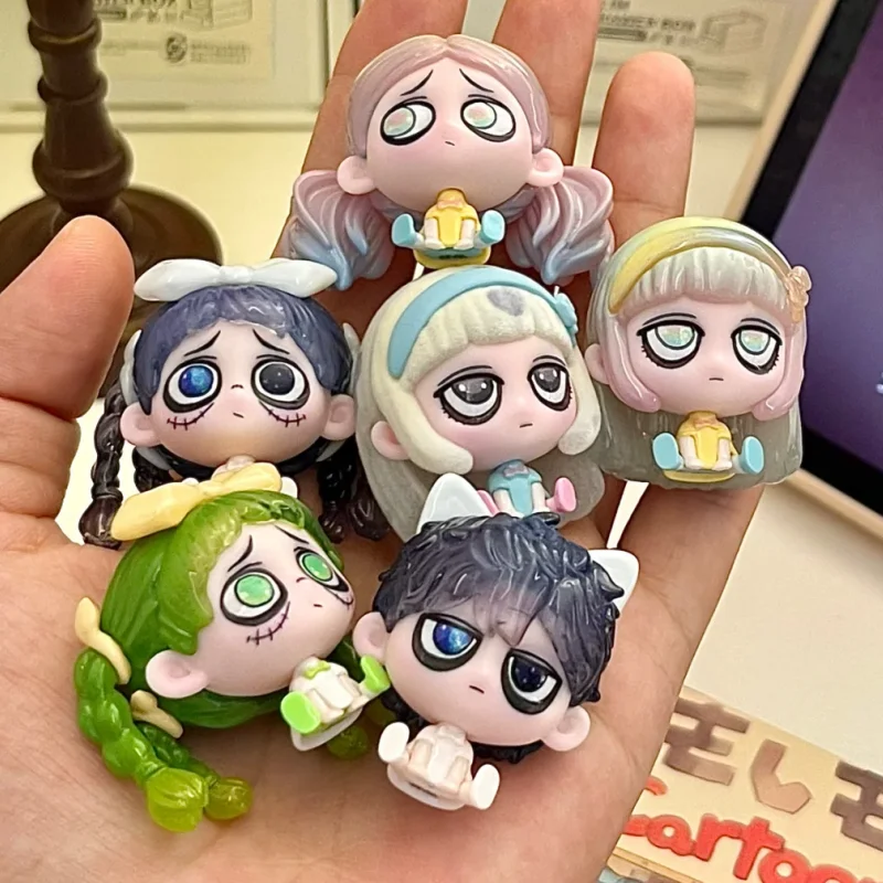 كيكي صف يجلس سلسلة صندوق أعمى صغير فتاة داكنة أنيمي الطرفية دمية سطح المكتب نموذج المرآب عدة حلية لعبة العصرية طفل هدية