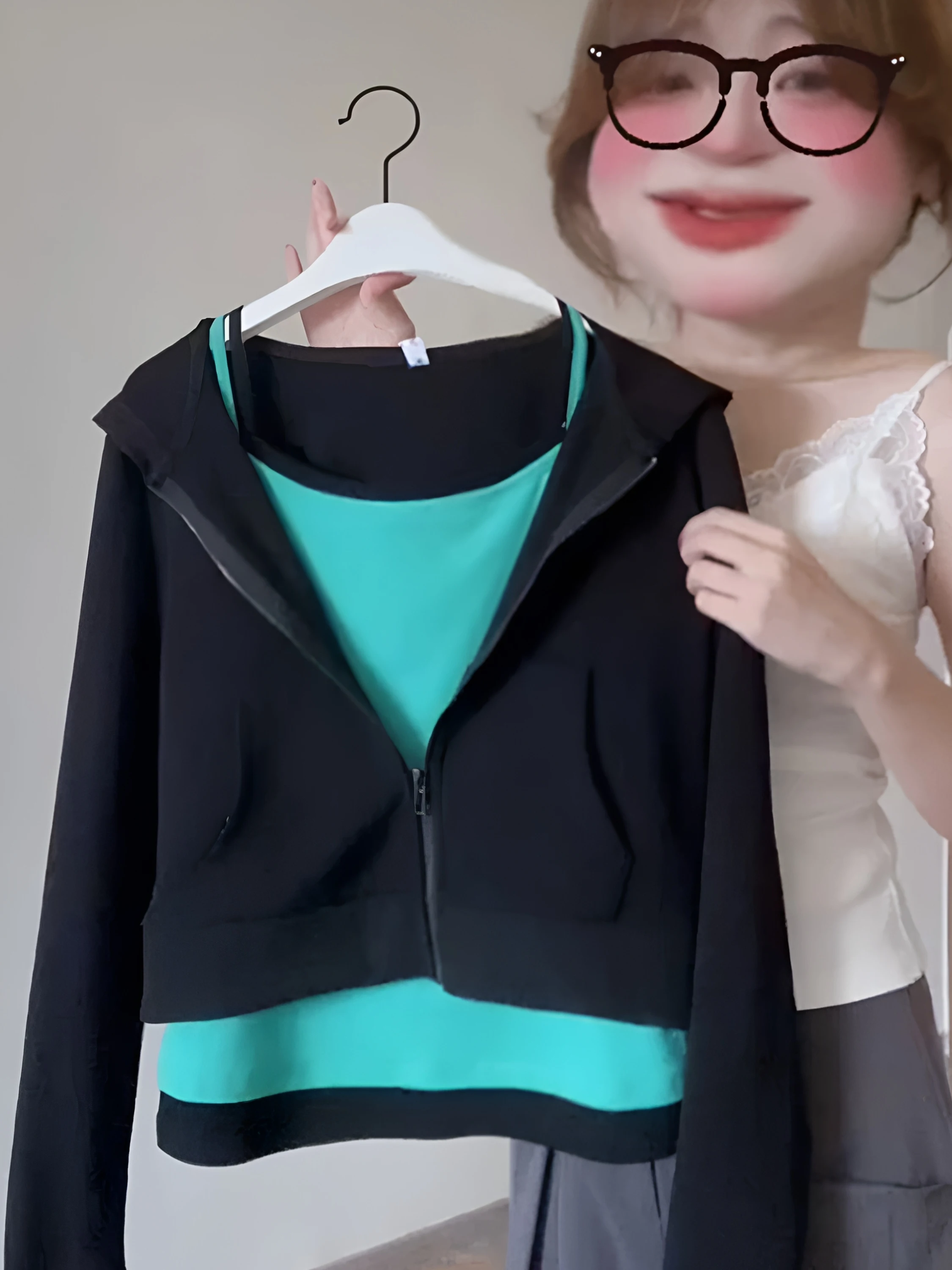 Korean Style Zipper Hooded Cardigan Short Sweatshirt Jacket Women Spring Autumn New Small Size Strap Two Piece Set Top