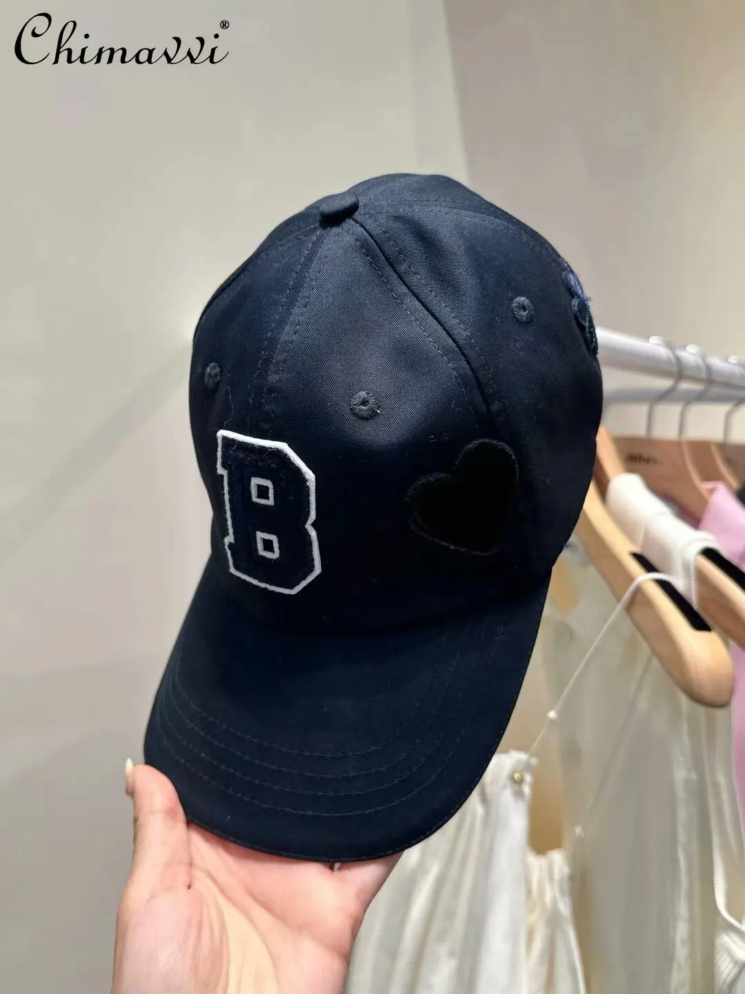 

New 2025 Autumn Japanese Style Female Girls Flower Embroidered Caps Sweet Cool Corduroy Baseball Caps Hats Women