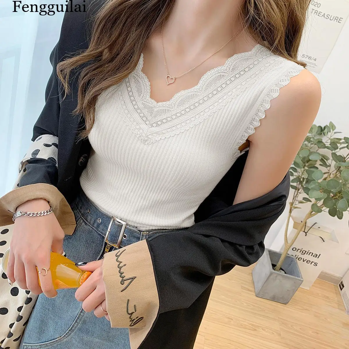 V-neck Lace Edge Wide Shoulder Suspender Vest Women Summer Single Two Pieces Versatile Slim Sleeveless Threaded Top Bottomed