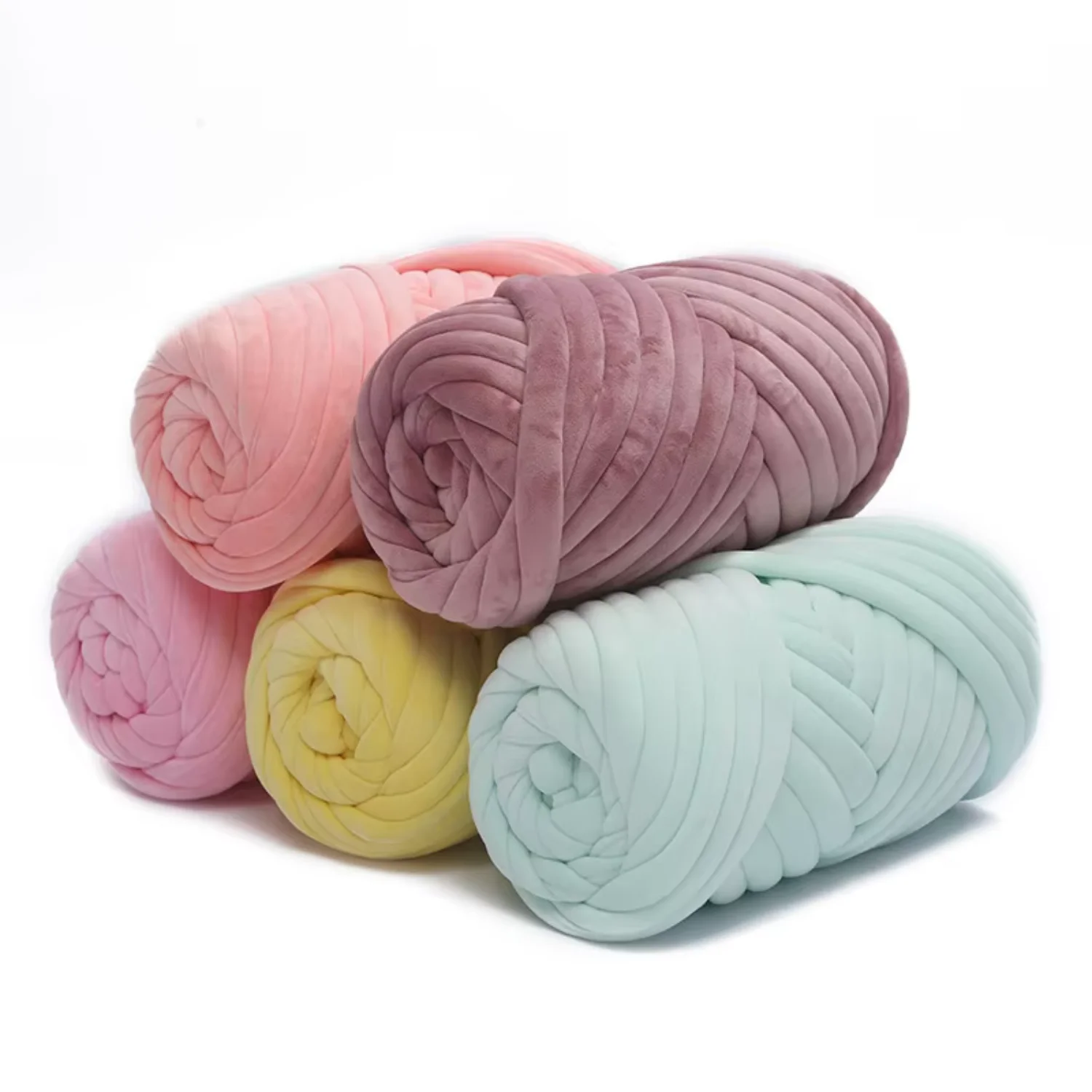 

Wholesale 3cm Short Velvet Cotton Tube Filled Braid Hand knitting Blanket Coarse Chunky Yarn