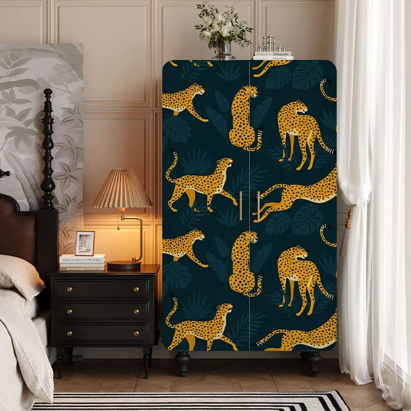 French retro wardrobe cloakroom, large-capacity storage hanging wardrobe, solid wood painted storage storage