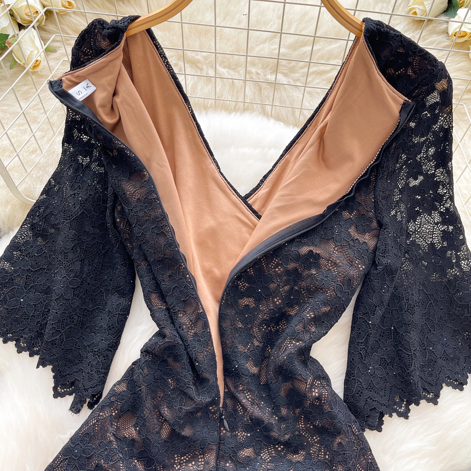 セクシーなクロス V ネックレースドレスヴィンテージエレガントな女性パーティーベーシック韓国ファッションフェアリーコアドレス