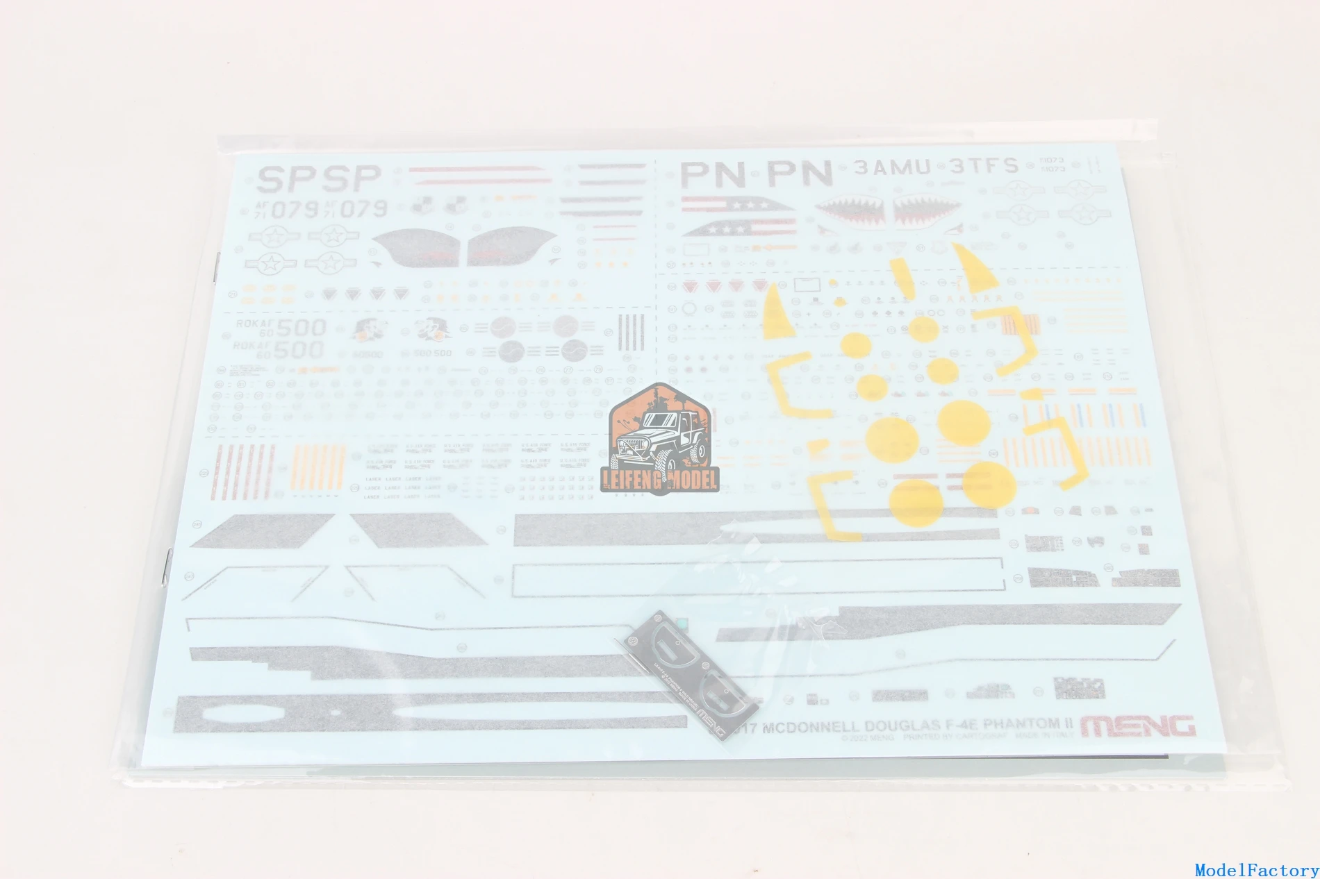 Meng  LS-017 1/48 F-4E Phantom II - Scale Model Kit