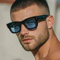 Gafas de Sol de Alta Calidad para Mujer, con Remaches Decorativos, Forma Cuadrada, para Vacaciones y Viajes