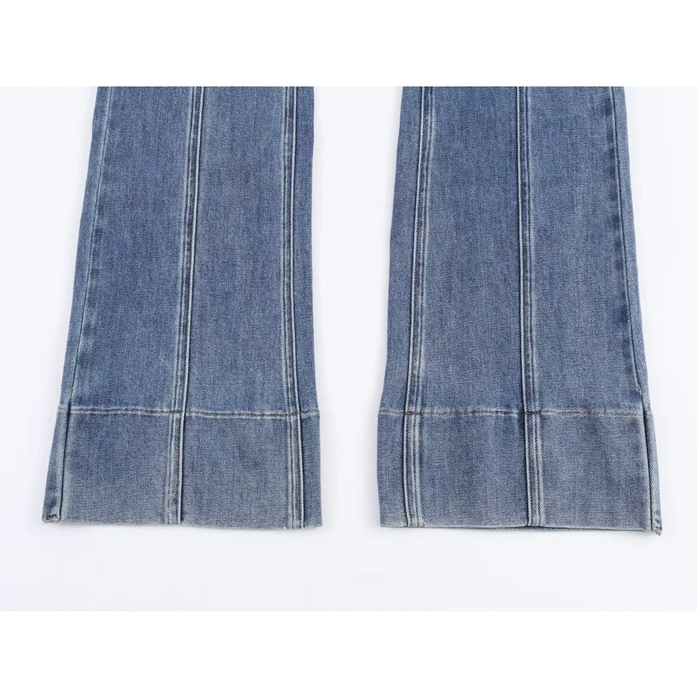 Elegant Chic Flare Jeans for Women Stylish Denim Pants with Fitted Leg and Flared Hem Blue Mid-rise Jeans with Marked Front Seam