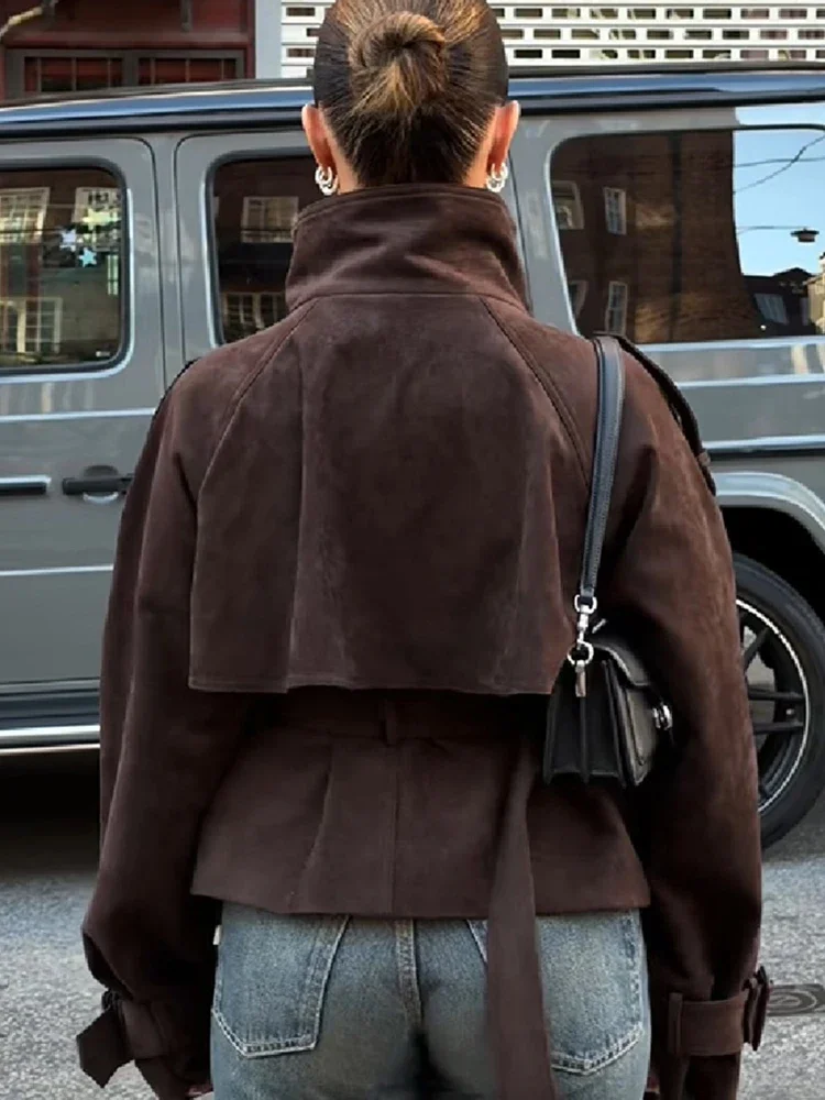 Herbst-Winter Damen Kurze Trenchjacke aus Kunstwildleder, Doppelreihig, Stehkragen, mit Gürtel, schmale Passform, lässiger Oberbekleidungsmantel – Detail 4