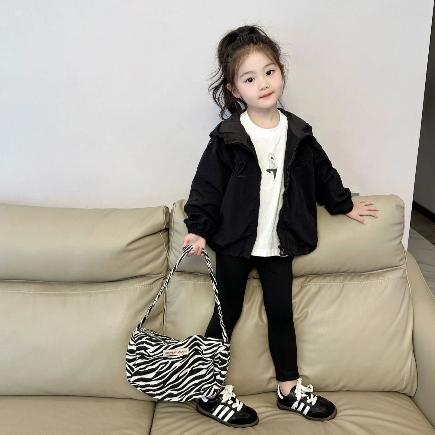 

Girls Black Coat Children 2024 New Autumn Collection Fashion Coat Simple Casual Top Clothes Korean Simple Style Clothes