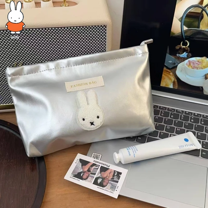 

Kawaii Miffy Rabbit Косметичка с мультяшной нашивкой Милый Miffy Rabbit Большая вместительная портативная сумка для хранения в стиле InS, устойчивая к пятнам