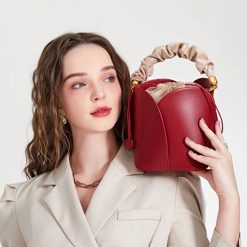 

2026 trendy petal vegetable basket bag women's simple cylinder bucket bag