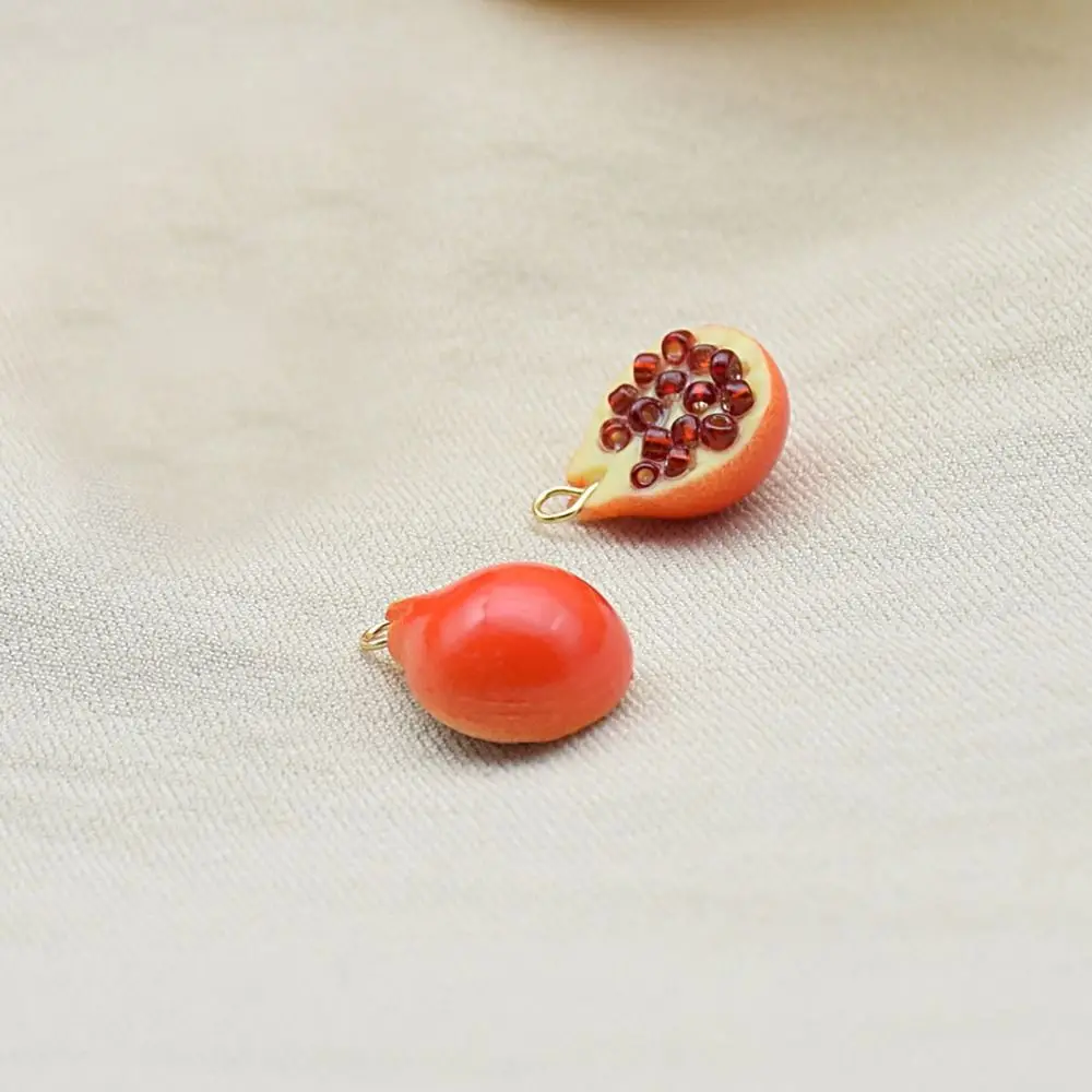 

2PCS Grape 3D Fruit Charm Resin Ornaments Honey Peach Mini Jewelry Making Ornaments Cute Pomegranate Pendant Accessories DIY