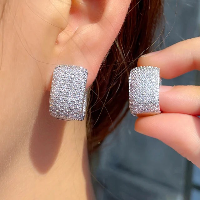 Huitan kolczyki koła z pełną cyrkonią dla kobiet Bling Bling Temperament kobiece akcesoria do uszu luksusowa biżuteria ślubna dla nowożeńców
