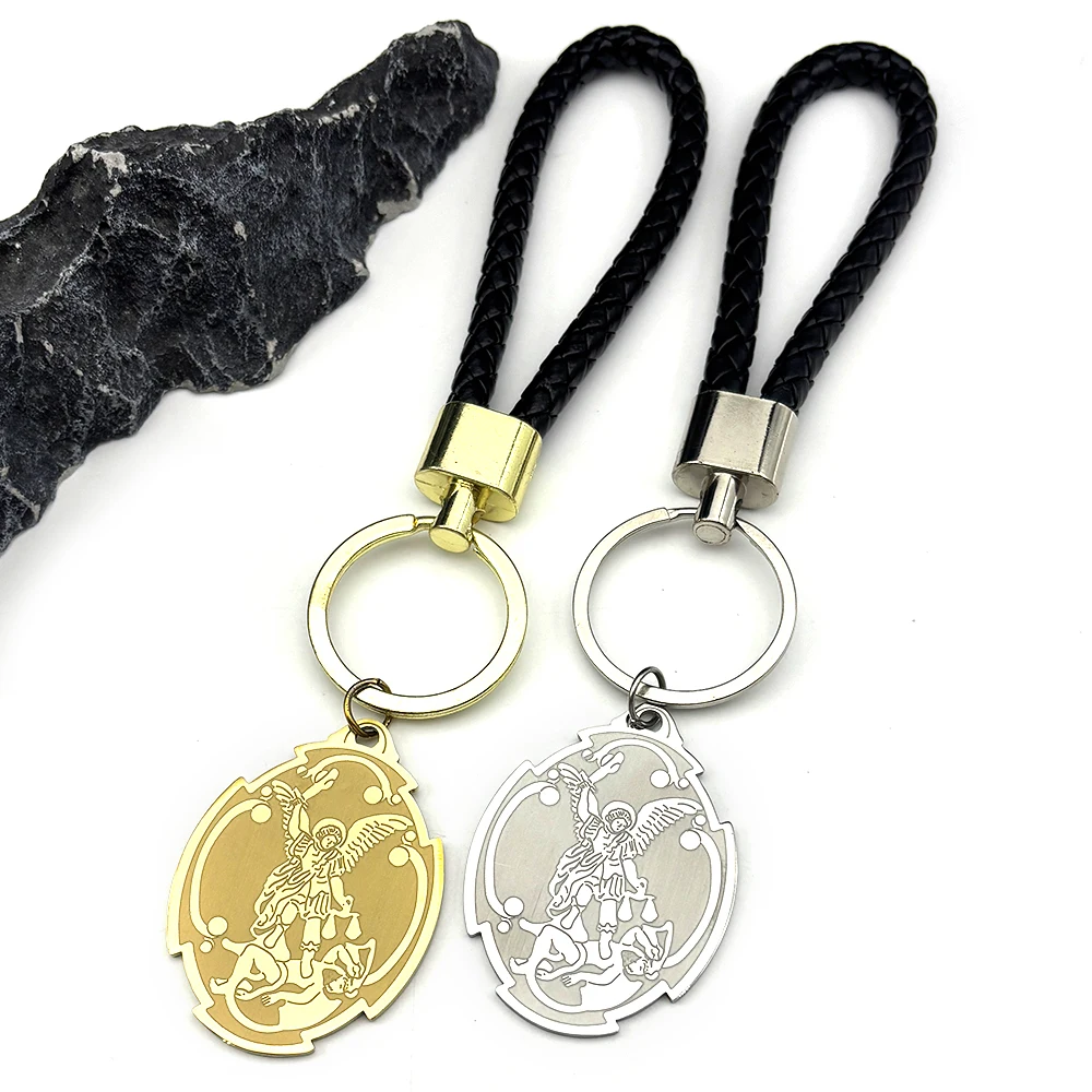 Llavero con medalla del Arcángel de San Miguel para mujeres y hombres, llavero de acero inoxidable con estadio del Derecho, joyería de protección
