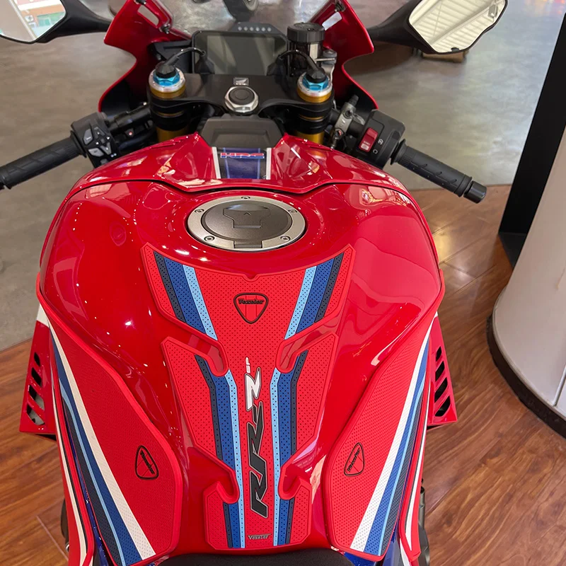 For Honda CBR1000RR-R SP CBR1000RRR Motorcycle Tank Pad Protector Sticker Decal Gas Knee Grip Tank Traction Pad Side new model