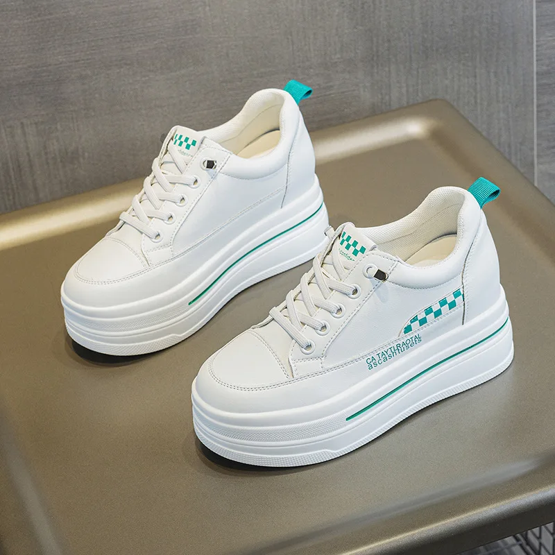 

Женские белые туфли с низким берцем, весна-осень, новый стиль, модные универсальные повседневные туфли на шнуровке с принтом, увеличивающие рост, на толстой подошве