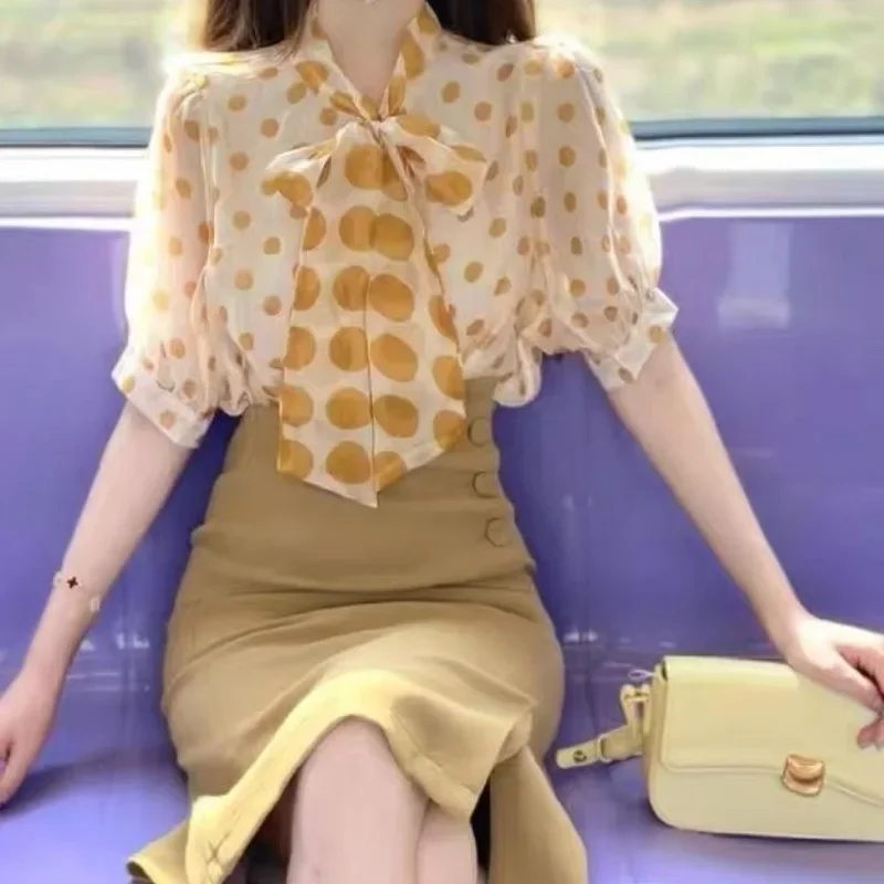 Completo da donna in due pezzi con spacco abiti da donna gonna da ufficio tinta unita leggermente cotto pendolarismo Kawaii manica corta Midi Y2k