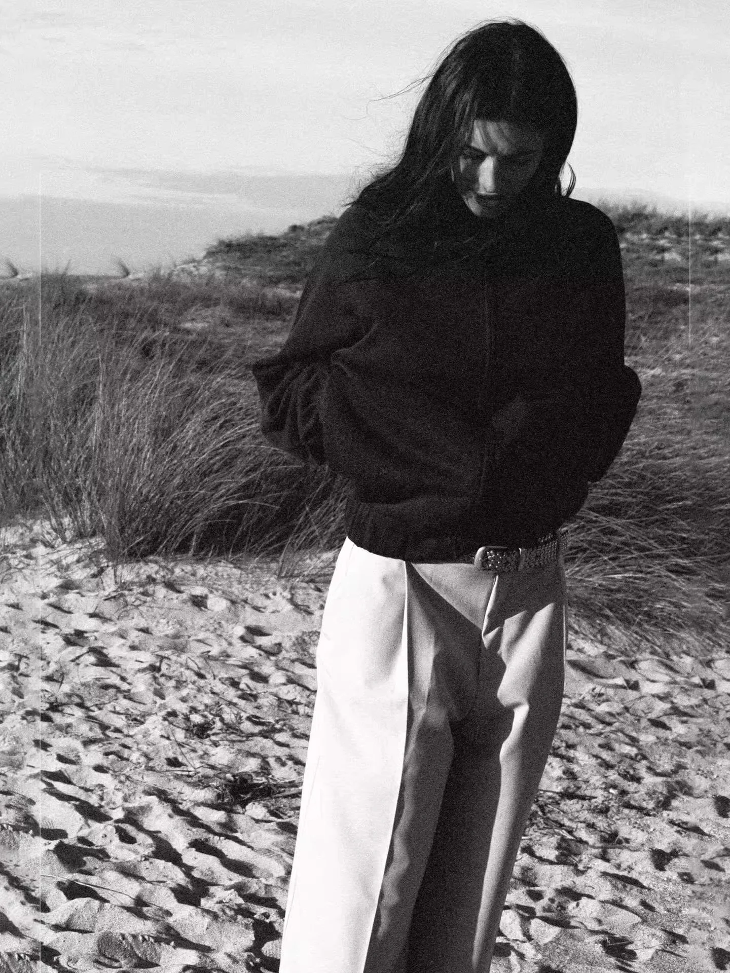 봄 신상 여성용 하이웨이스트 심플 캐주얼 플리츠 팬츠 TRF 우아하고 패셔너블한 여성용 반바지 아우터웨어