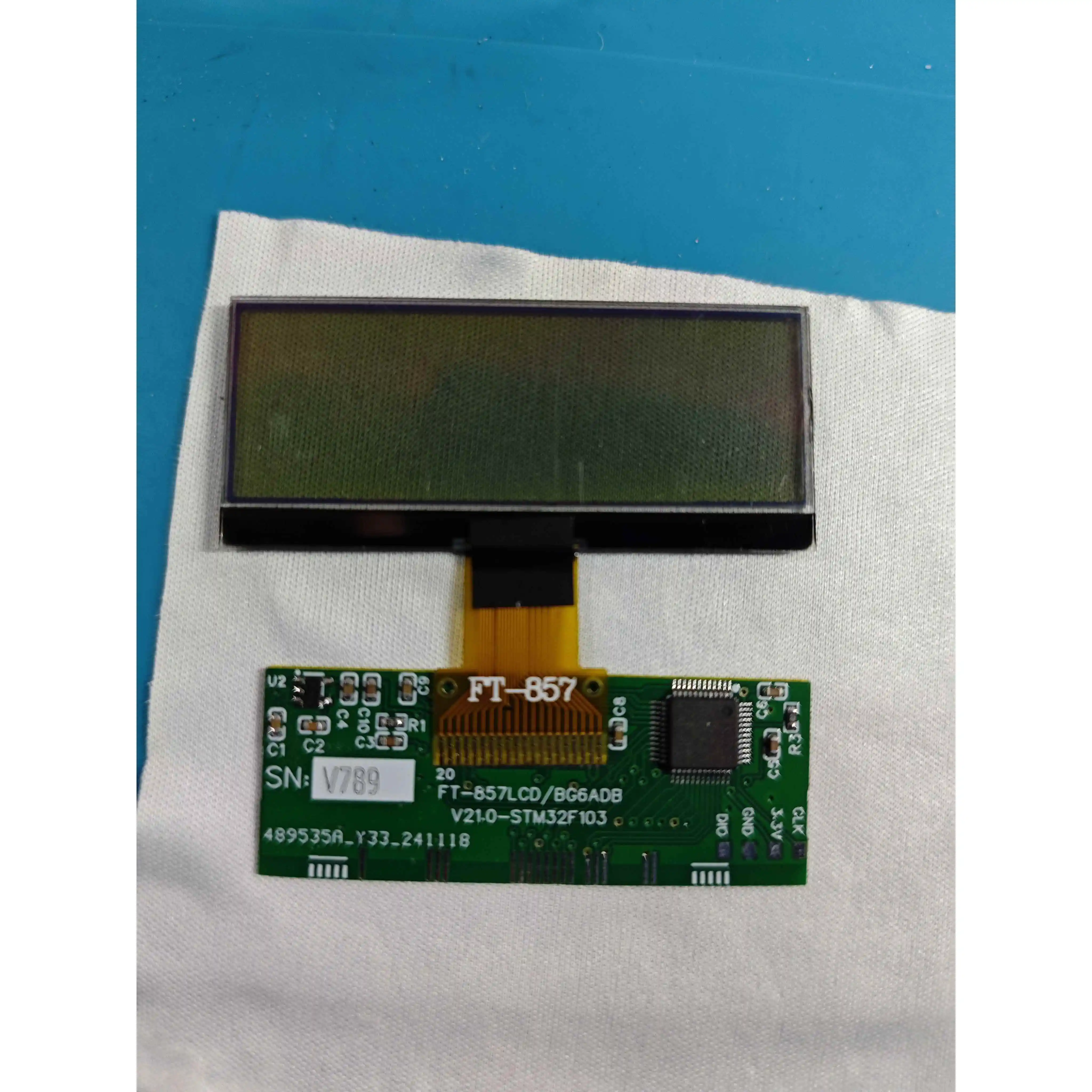 

FT-857/D LCD open mold custom replacement screen, full display.