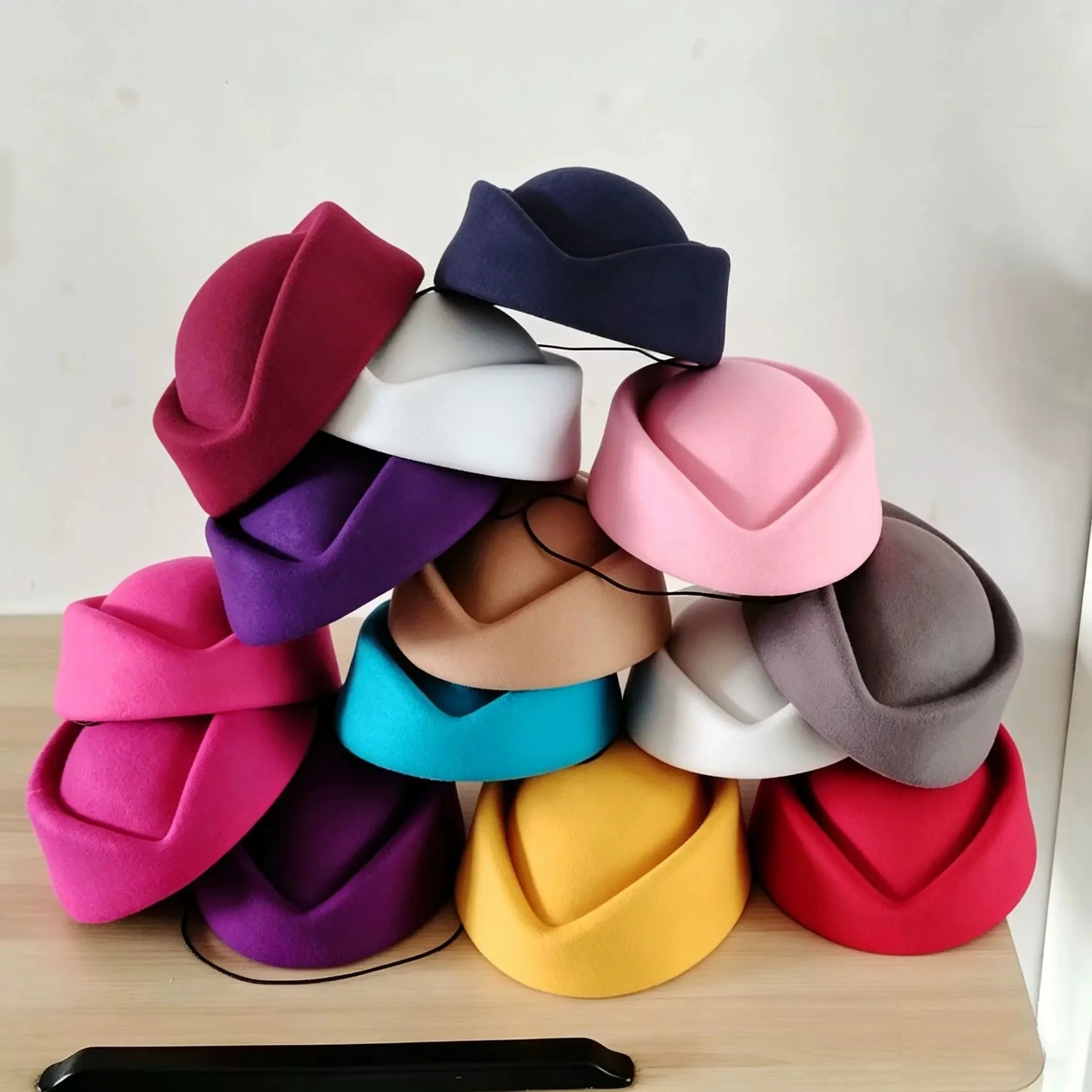 Women’s Spring/Summer Berets: Lightweight, Versatile, Minimalist Wool Hats for Flight Attendants, Artists, and More