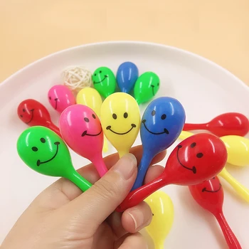20 قطعة آلة موسيقية صغيرة ملونة Maracas حشرجة الموت شاكر لعب للأطفال حفلة عيد ميلاد تفضل استحمام الطفل الرمال المطرقة الهدايا