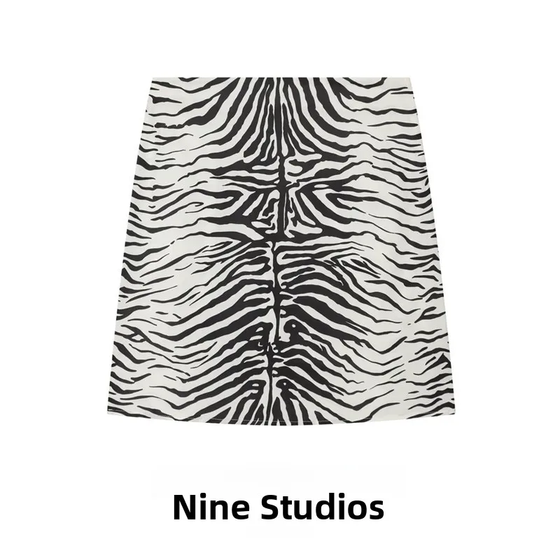Low Waist Casual Zebra Print  Skirt for Women A-Line Standard Fit Winter Collection Spicy Girl Short Skirts