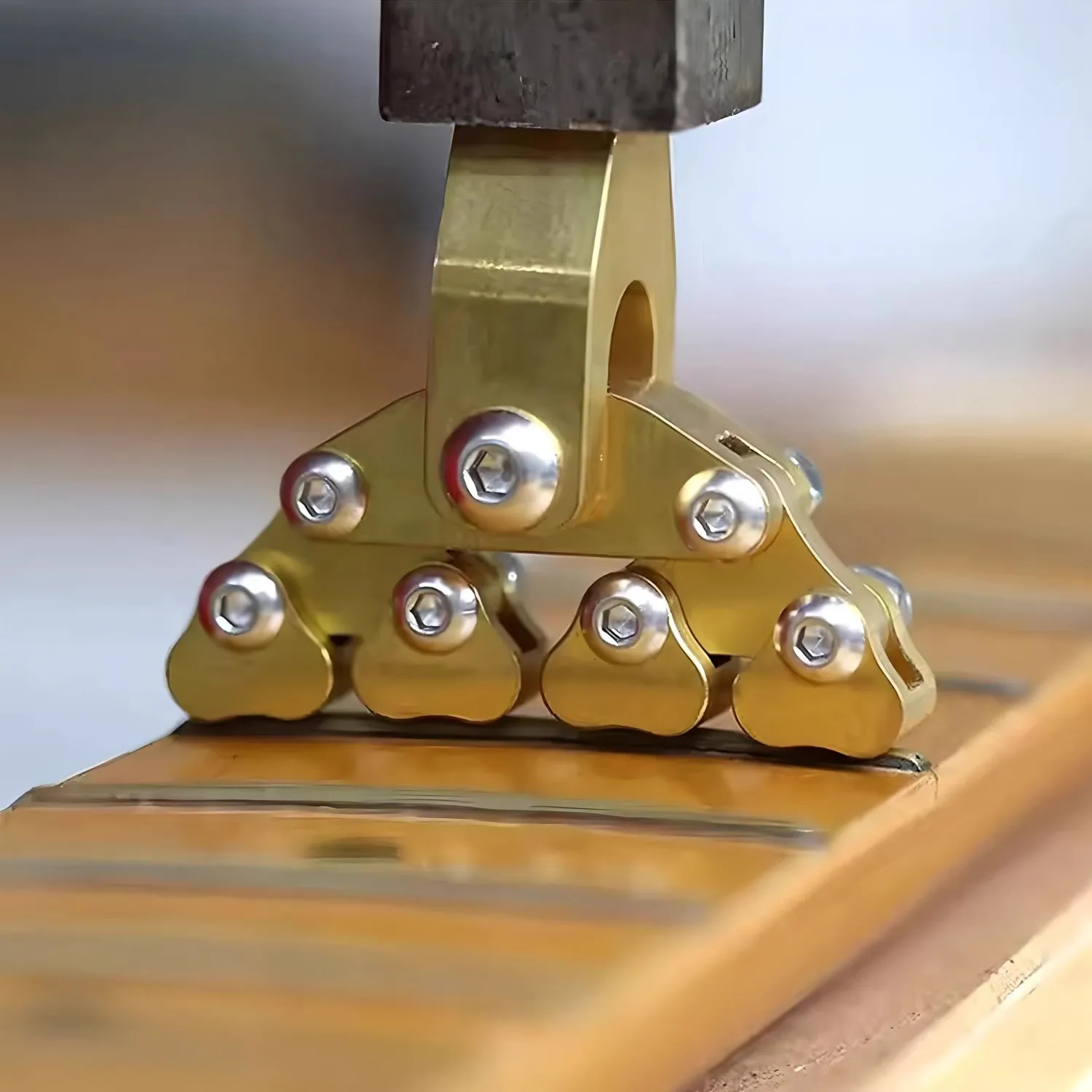 Ferramenta de instalação de traste de guitarra, adaptativa para vários radiais de escala e curvatura variável