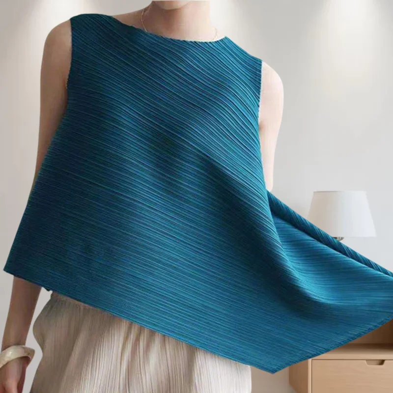 

Miyake 2025 Summer Irregular Undershirt Sleeveless Pleated Top Solid Color Simple Versatile Casual Loose T-shirt Thin Breathable