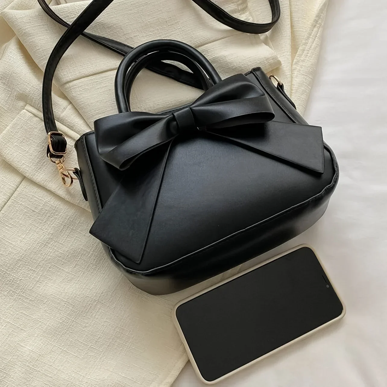 Women Elegant Bow Handbag Crossbody Bag With Golden-Tone Hardware & Detachable Strap Multi-Functional Everyday & Formal Chic Bag