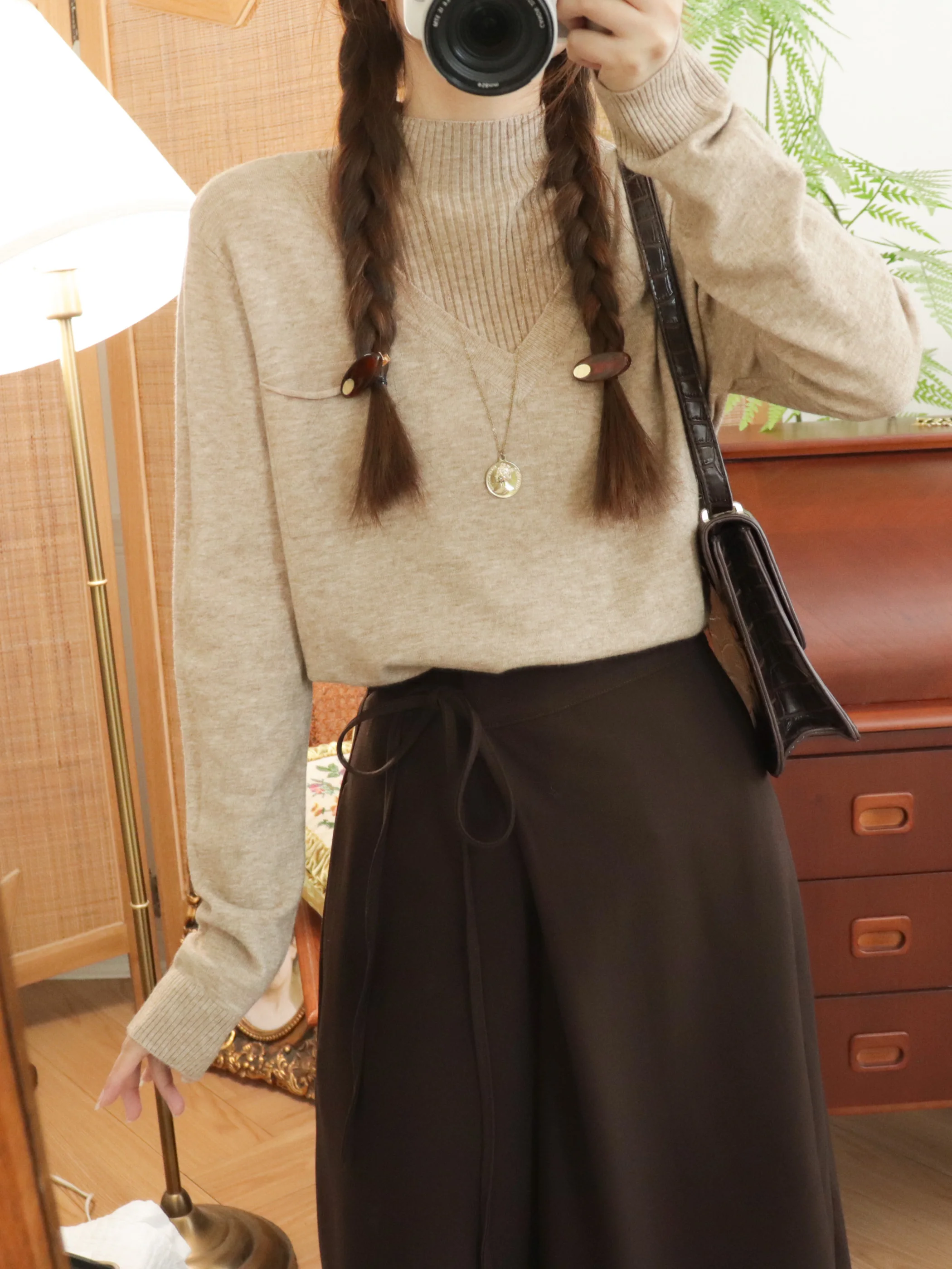 

Retro Artistic Soft Long Sleeve Stand Collar Base Shirt Women's Knitted Sweater Fake Two-Piece Design Autumn Winter Fashion