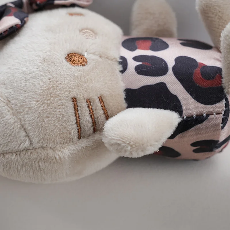 9CM サンリオ漫画ヒョウ猫ぬいぐるみキーホルダーかわいい女の子のバックパックアクセサリー Juguetes Para Niños Novedosos クリスマスギフト