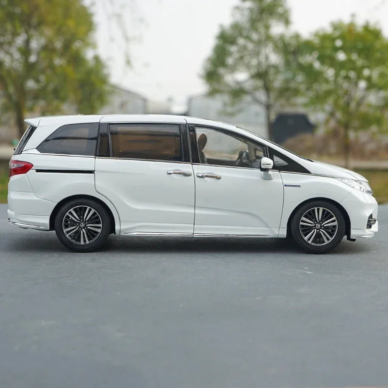 1:18 Scale GAC HONDA ODYSSEY Hybrid Version 2019 New Die-cast Alloy Car Model Collection Ornaments Toys Gifts