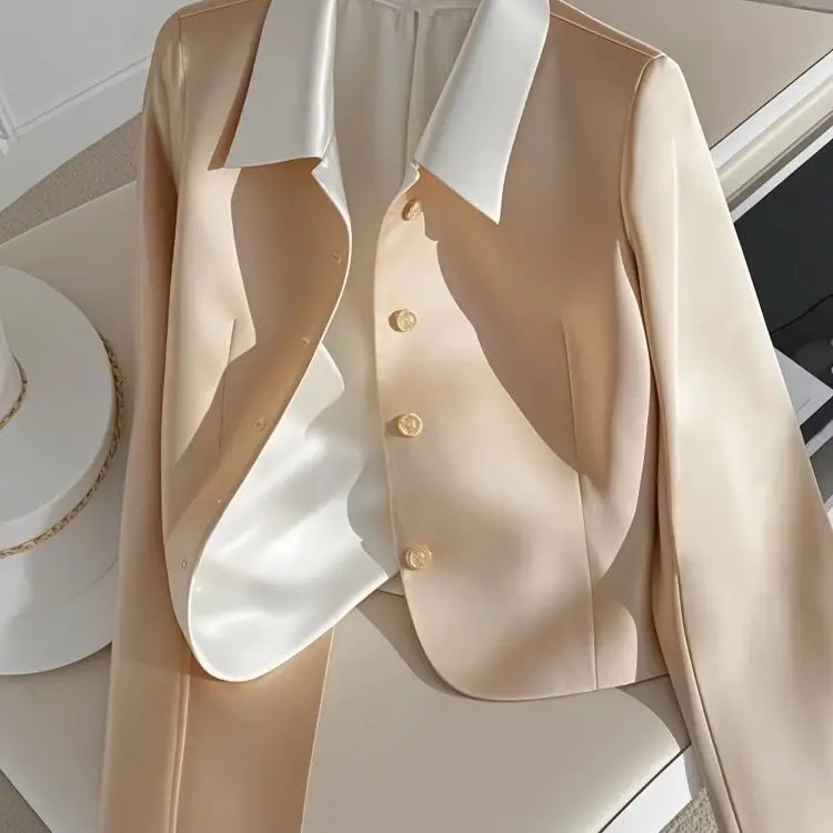 

In early autumn, elegant and formal, khaki suit. A new jacket autumn jacket women blazer mujer de moda 2024