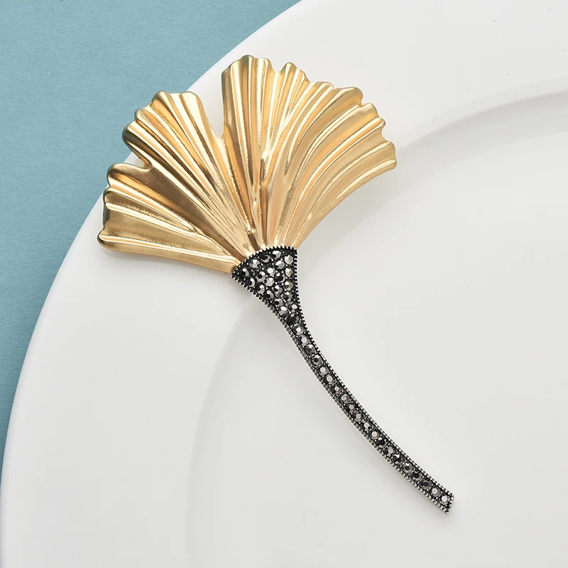Wuli&baby Big Ginkgo Leaf Brooches For Women Men Charming Easy-match Plants Flower Party Office Brooch Pins Gifts image 3