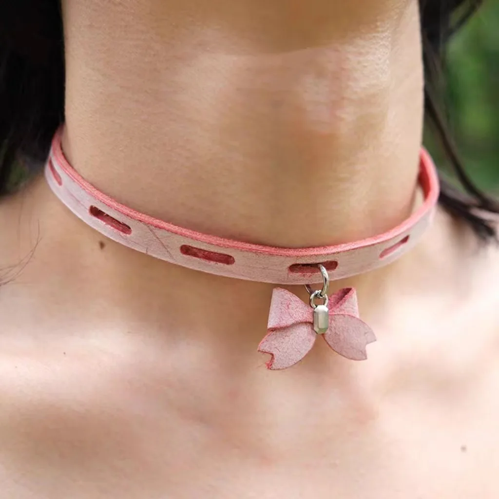 Punk Niche design sense Personality Sweet and cool Hot Girl Pink Bow Cortex Stainless steel Necklace Clavicle chain