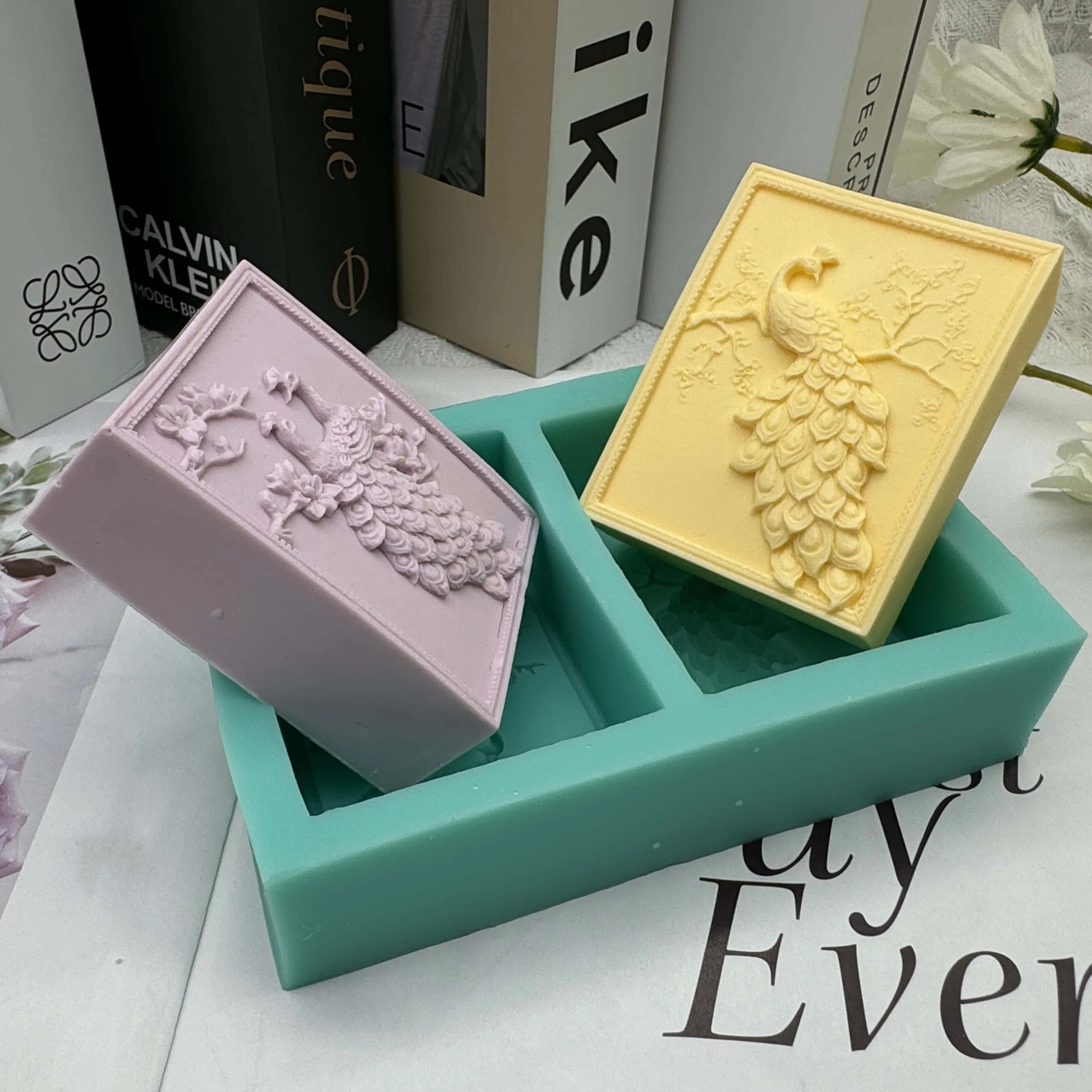 Two Cavities Peacock Silicone Soap Mold Candle Wax Melt Mould Silicone Molds for Soap Resin Gypsum Crafts Chocoalte Cake Moulds