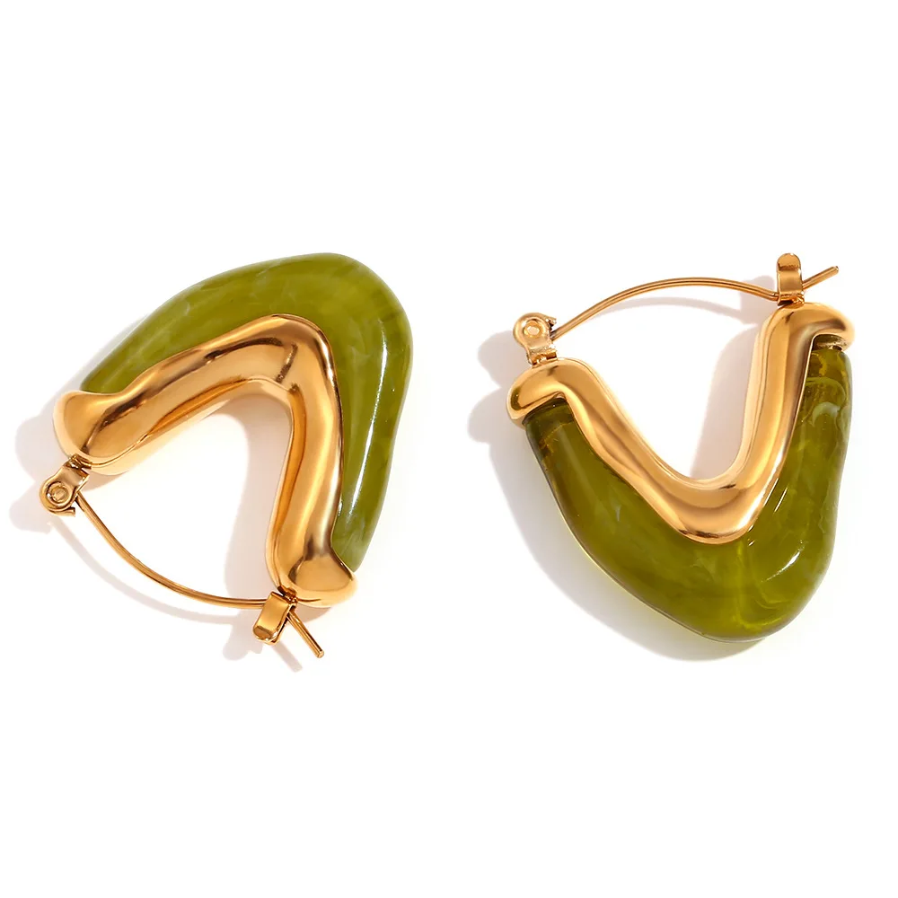 2025 Stylish and simple French vintage earrings stainless steel plated 18K gold triangle geometric earrings gift