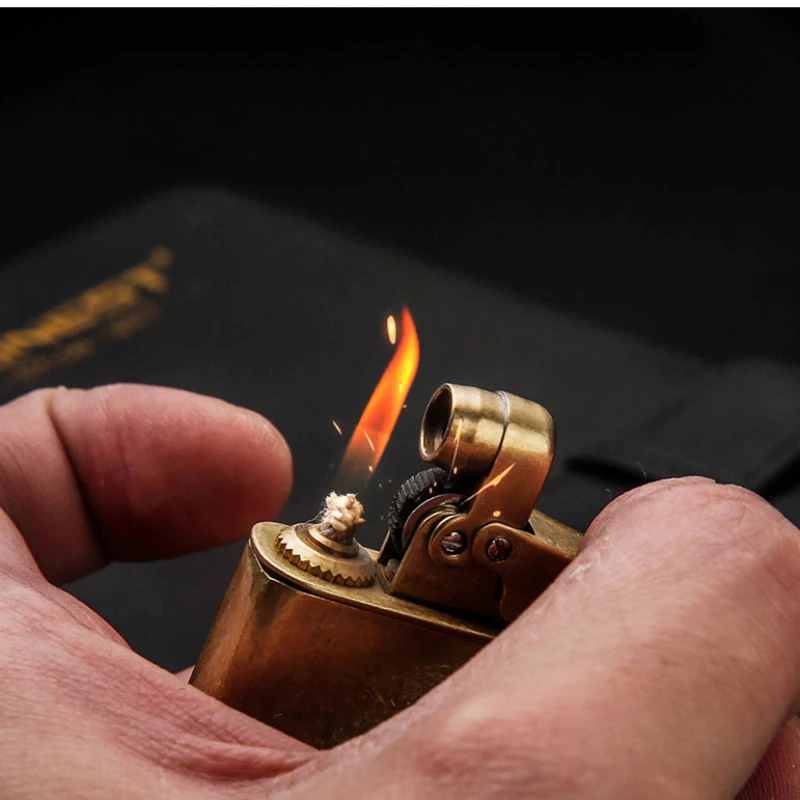 Honest trench brass pressure ignition kerosene lighter Retro mechanical gasoline oil lighter - 4*5.6cm