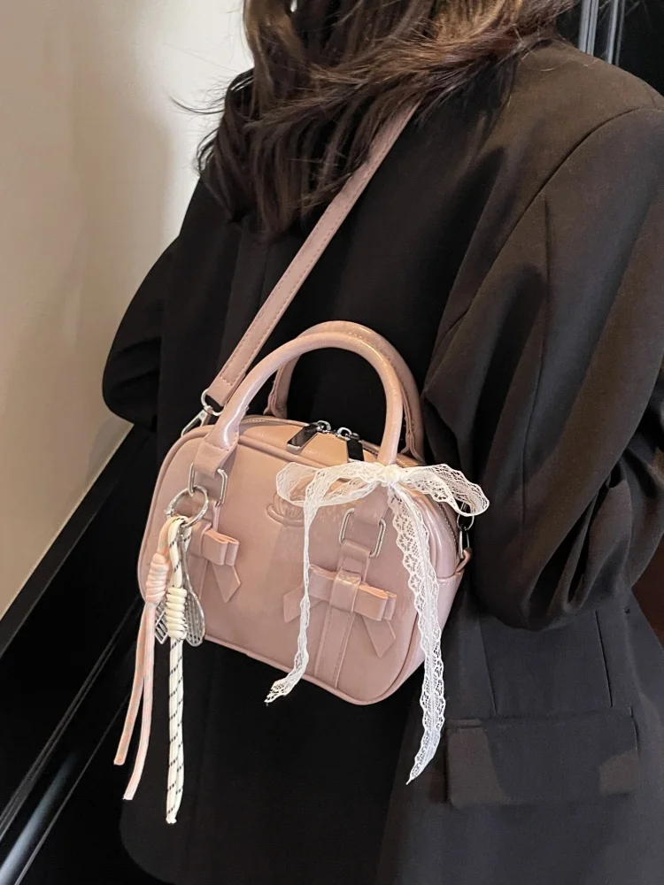 

Trendy Knot Bowling Bag Women's Handbag 2025 New Faion Briti Sle Versatile Ins Crossbody Soft Handle Bag