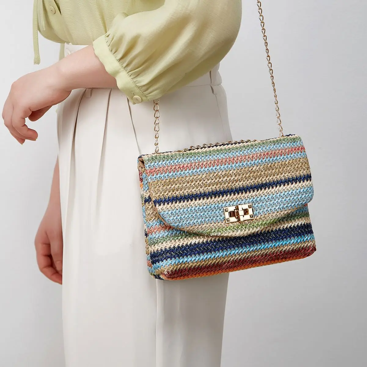 2024 Fashion Women's Crossbody Bag Grass Woven Women's Bag Lock Buckle Closed Simple Small Square Bag Casual Purses and Handbags