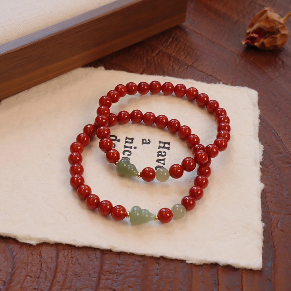 Natural South Red Agate Beaded Bracelet with Hetian Jade Gourd Charm Single Loop Chinese Style Elastic Stretch Jewelry for Women