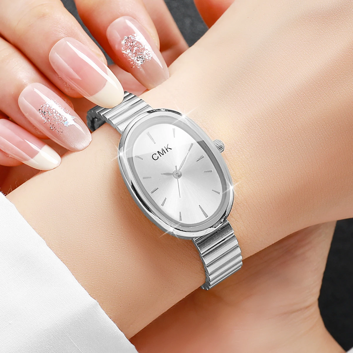 Relojes de pulsera ultrafinos a la moda para mujer, reloj de pulsera de cuarzo analógico con esfera ovalada, elegante regalo, Reloj para mujer (sin caja)