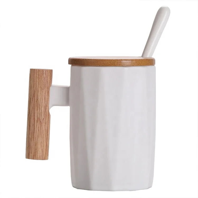 Manufacture  logo gift box white black Porcelain ceramic mugs with bamboo wooden handle Lid