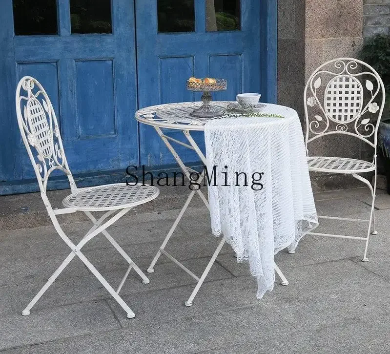 ชุดโต๊ะและเก้าอี้เหล็กดัดสไตล์เรโทรสำหรับกลางแจ้ง เฟอร์นิเจอร์ระเบียงโลหะ ชุดโต๊ะและเก้าอี้แบบรวม