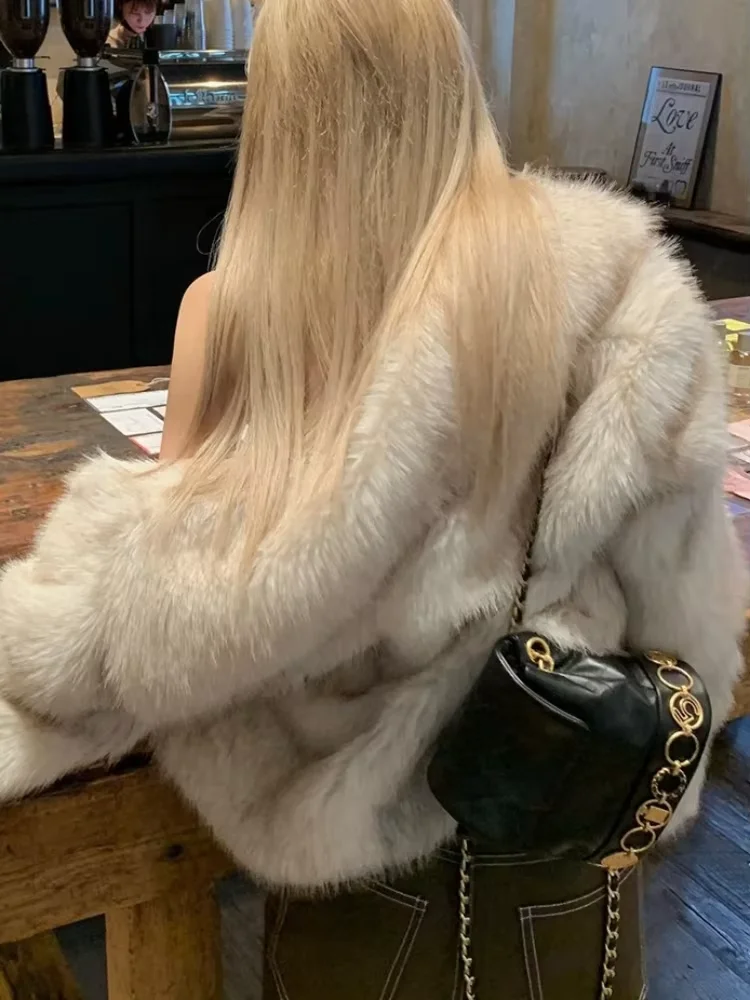 

Women Solid Faux Fox Fur Coats Fashion Turn Down Collar Long Sleeves Coverd Button Thick Warm Fur Casual Autumn Winter Coat