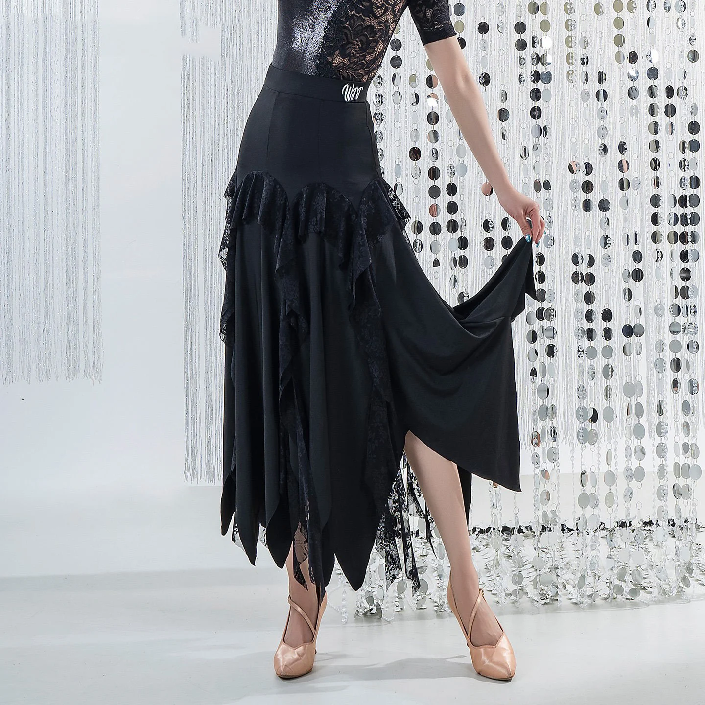 

2026 New Ballroom Dance Skirt Women Black Lace Ruffles Waltz Dane Practice Clothes Adult Club Salsa Tango Dance Costume DNV26372