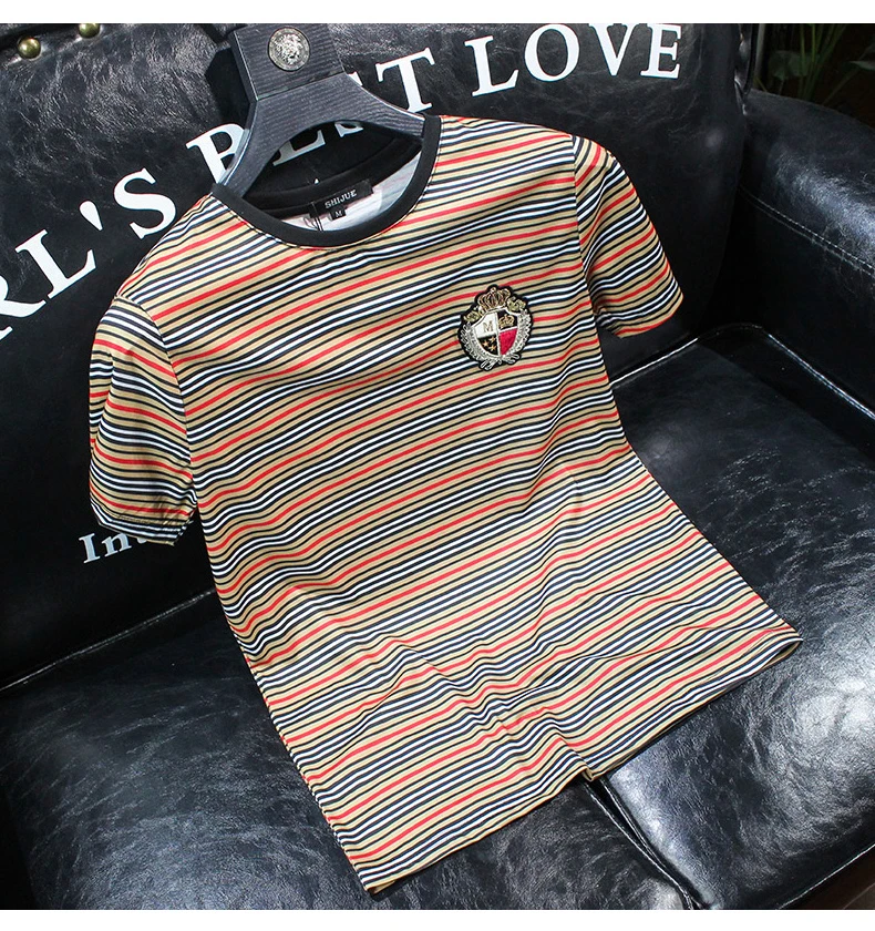 

New 2025 Men's Slim Fit ort Sve T-irt Embroidered Ice Silk Casual Stripe Silk Cotton Faion Urban Sle Summer Top