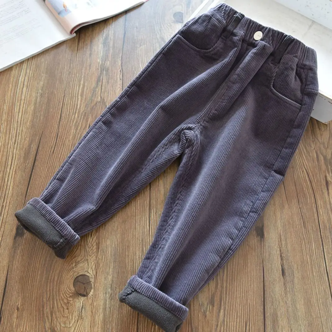 Pantaloni da bambino per ragazze autunno e inverno abbigliamento esterno foderato in pile addensato inverno 2023 nuovi pantaloni di velluto a coste